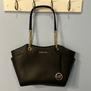 Michael Kors black shoulder bag 🖤